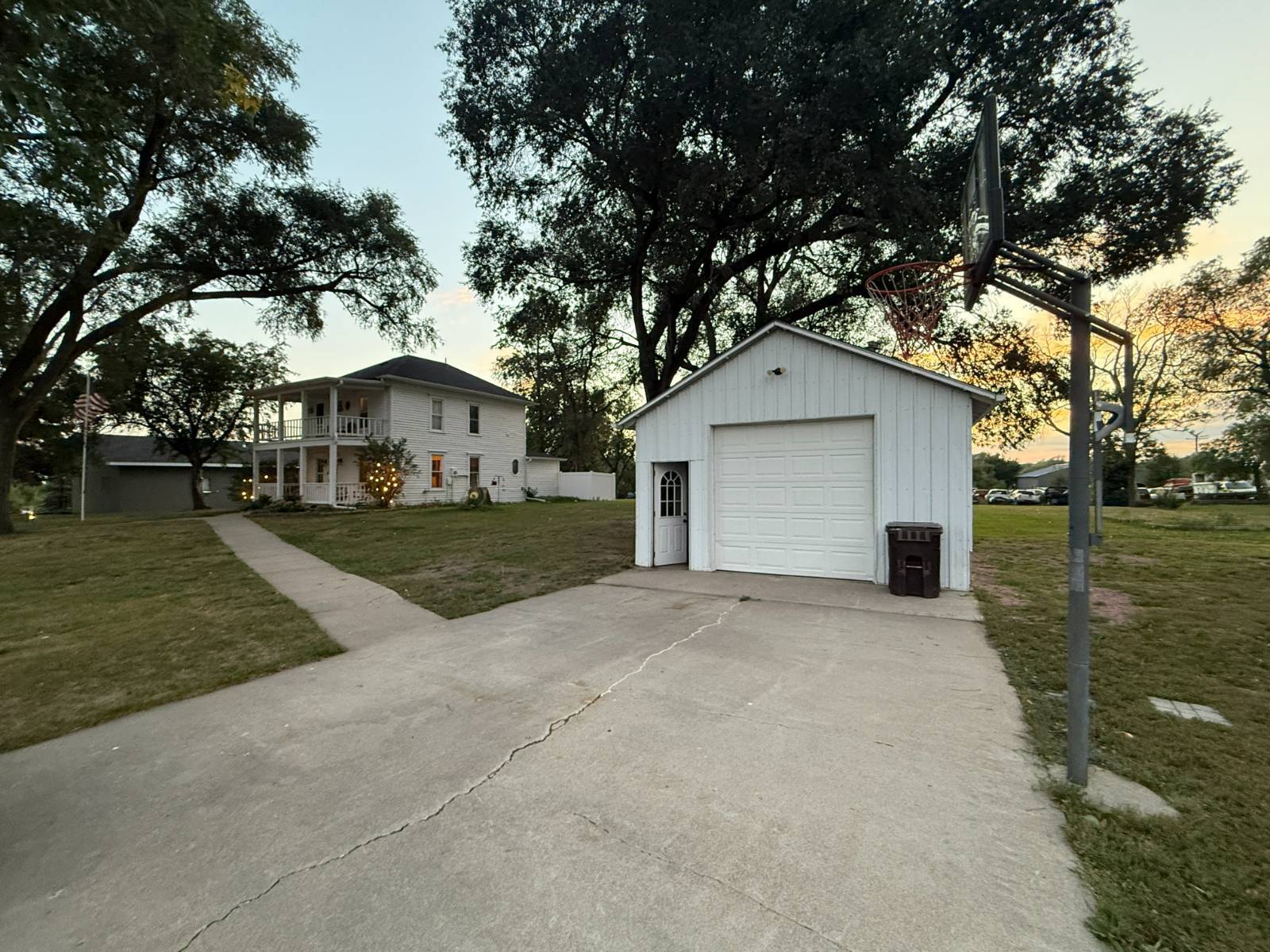 Photo 2 of 33 of home listing at 206 Washington Street, Stuart, NE 68780