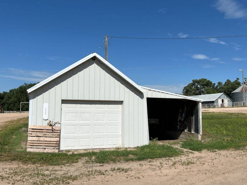 Photo 16 of 60 of home listing at 88236 514 Ave., Verdigre, NE 68783