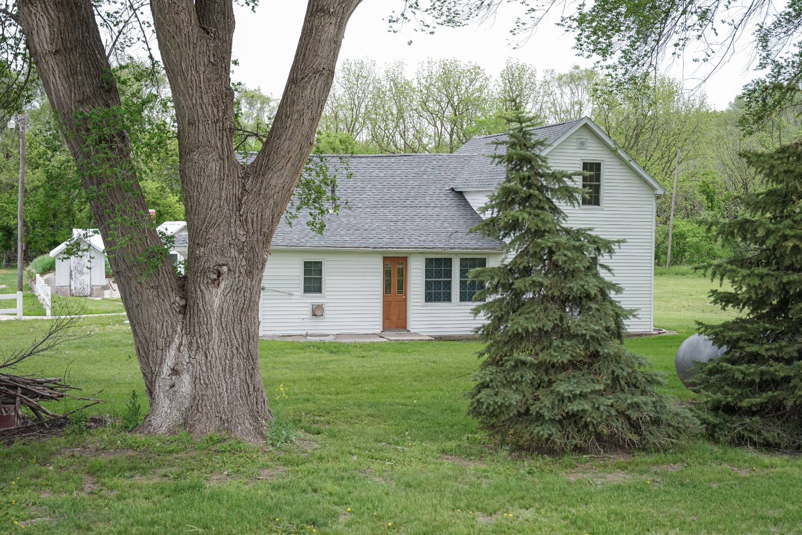 Photo 58 of 60 of home listing at 88236 514 Ave., Verdigre, NE 68783