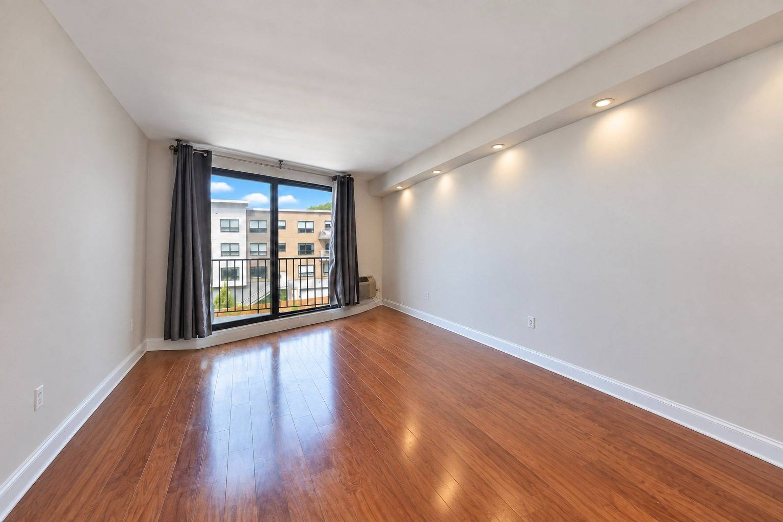 1155 Warburton Avenue, #3Y