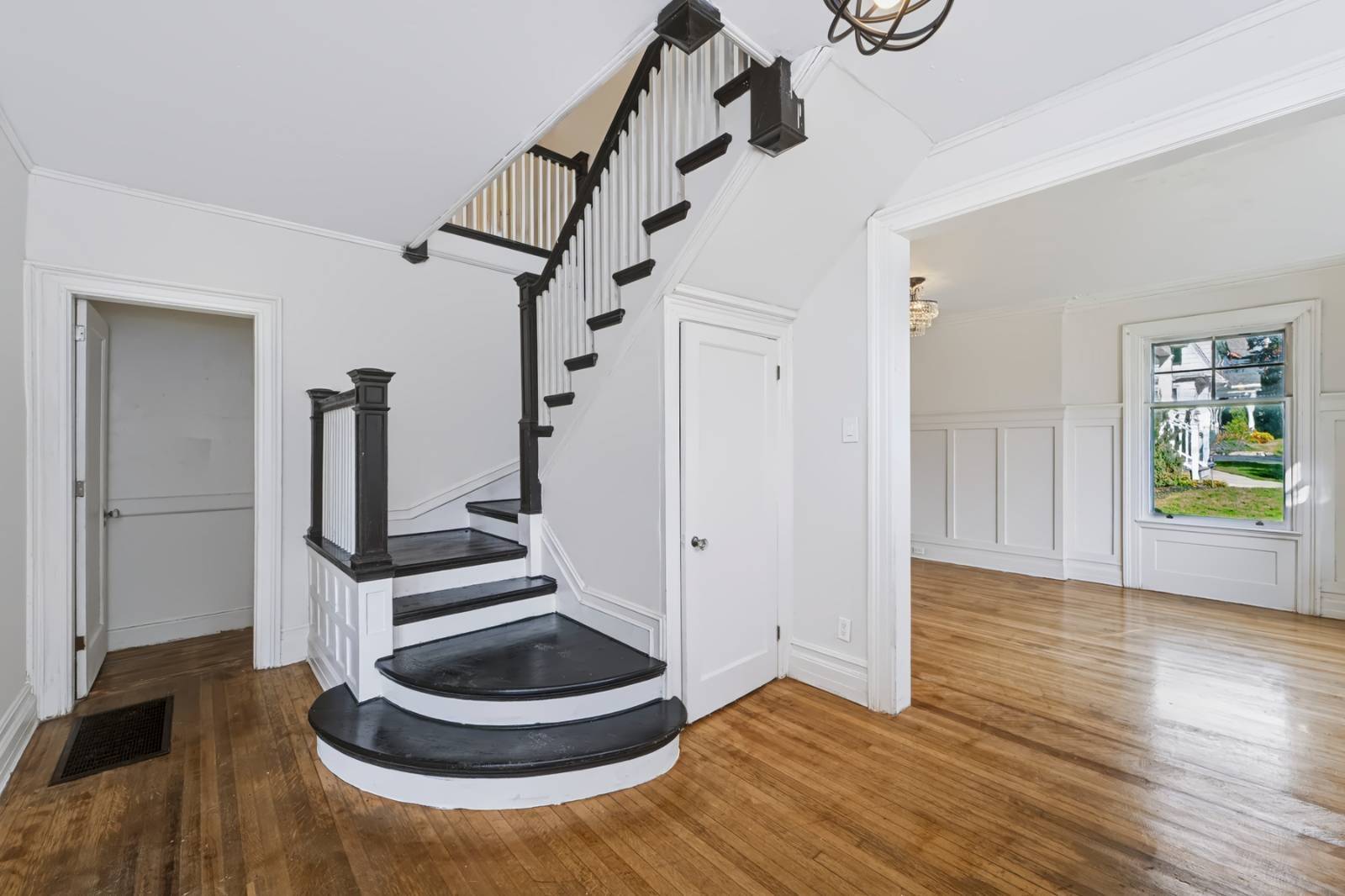 36 Belle Ave
