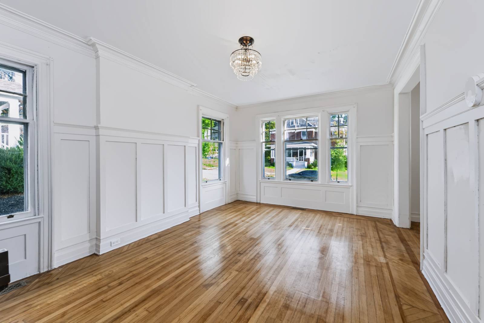 36 Belle Ave