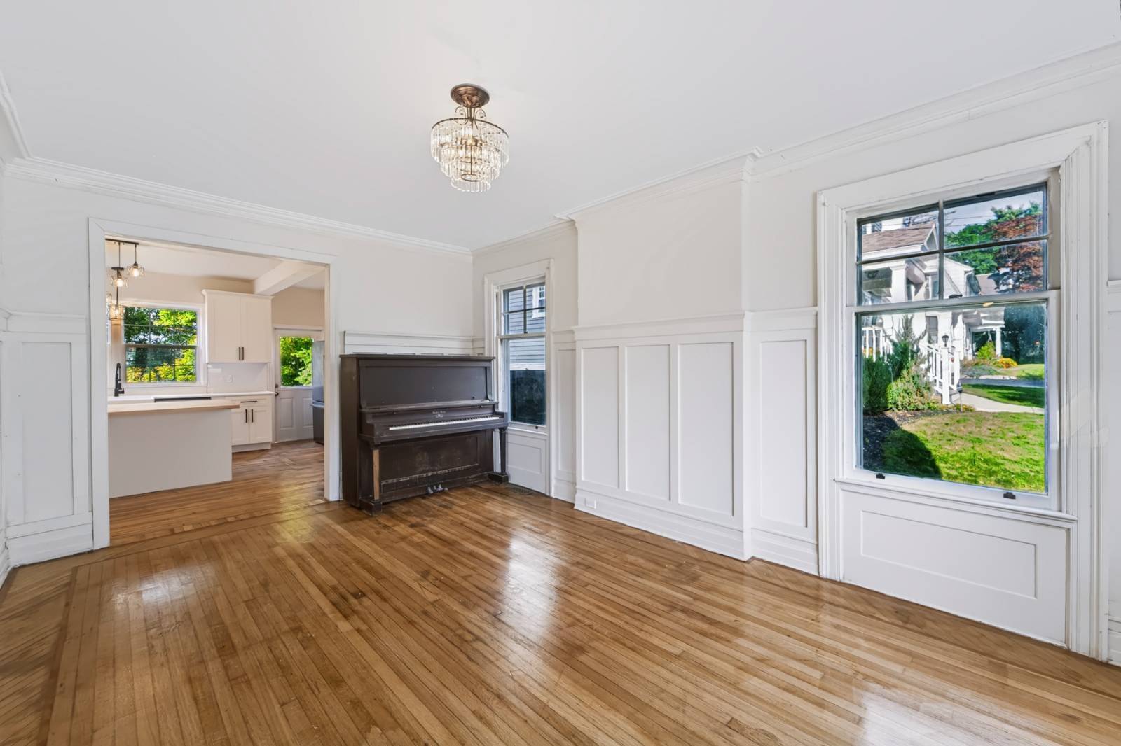 36 Belle Ave