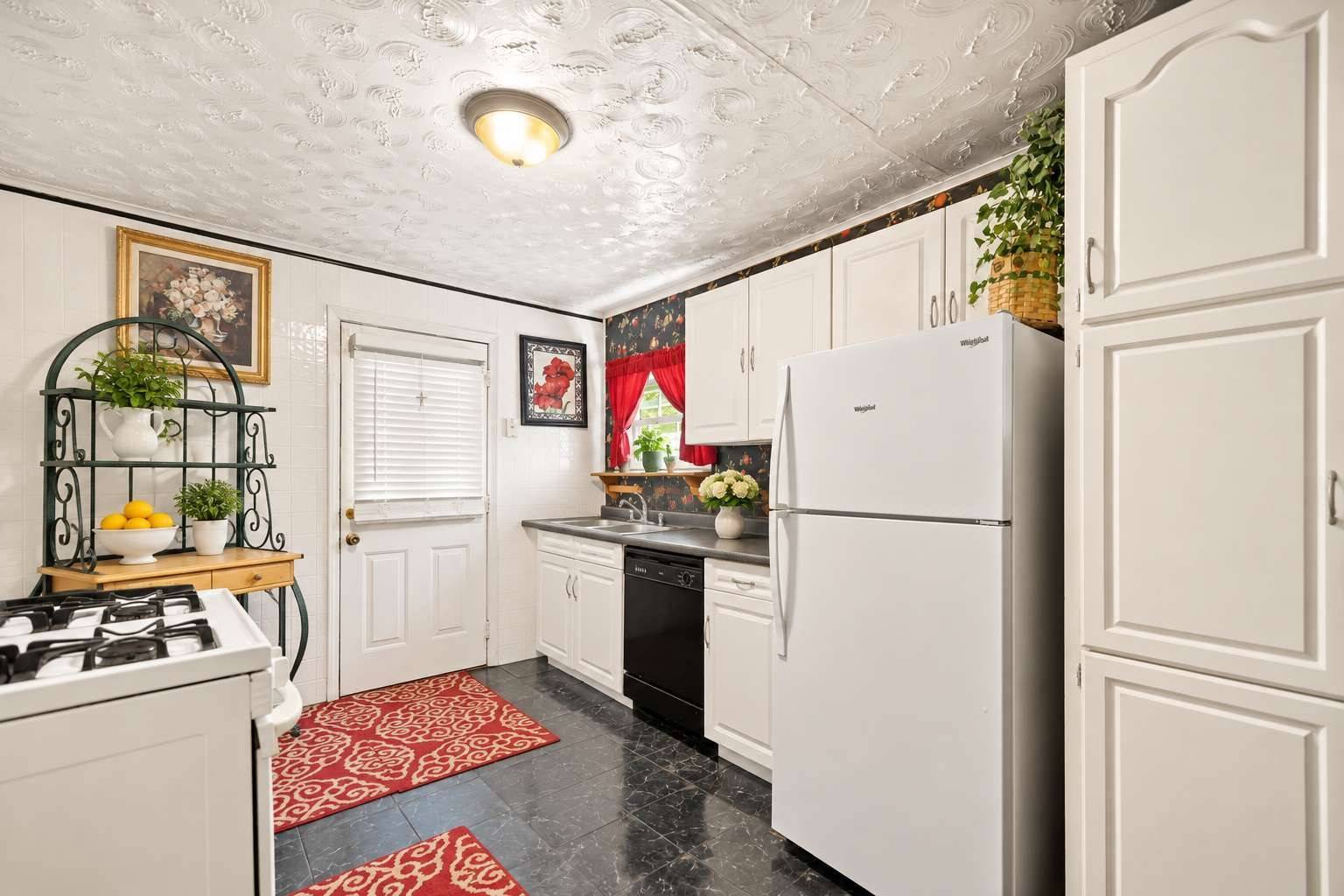 1290 Barrenshee Creek rd