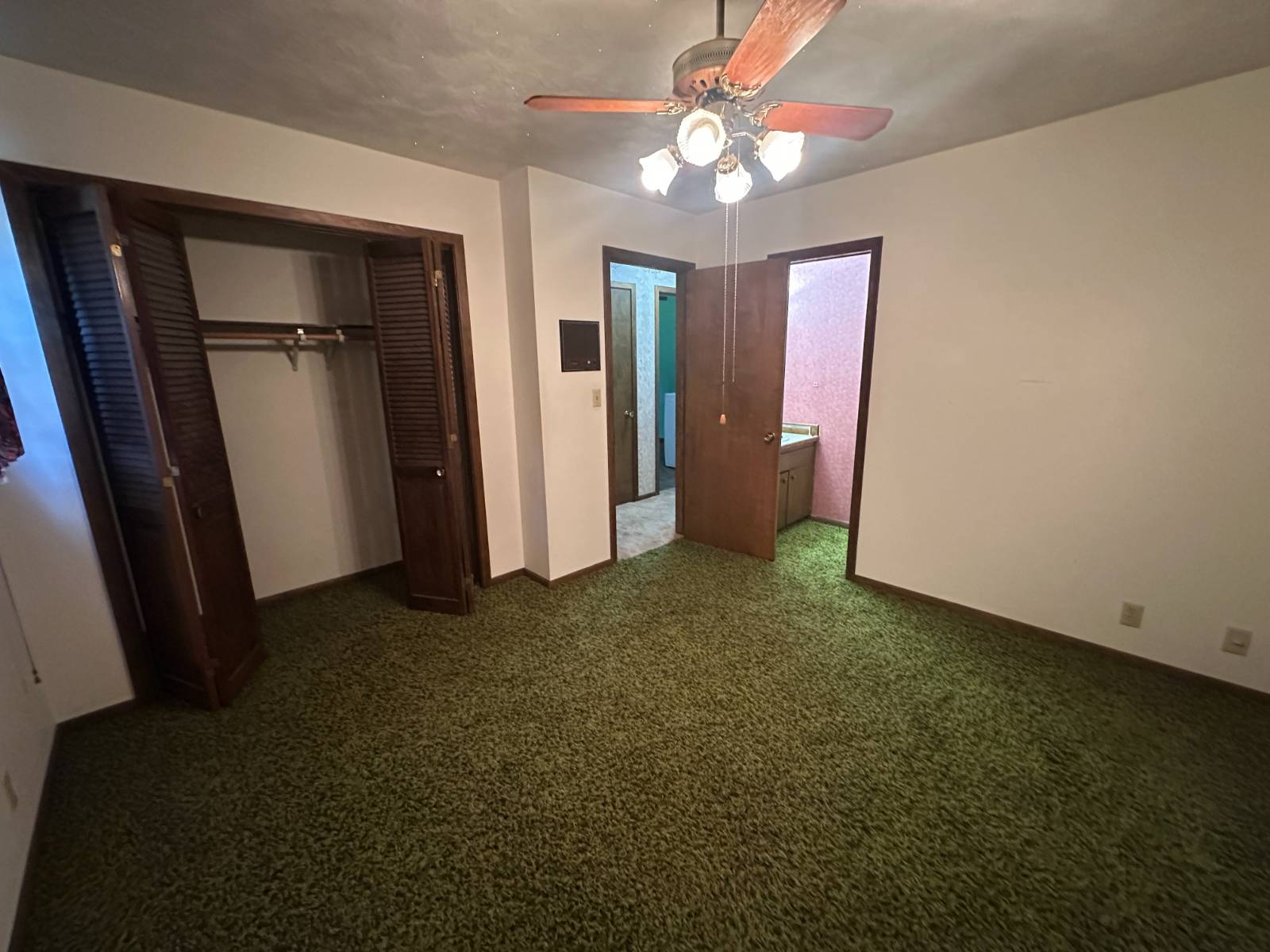 4011 Fairacres Mach1 Realty