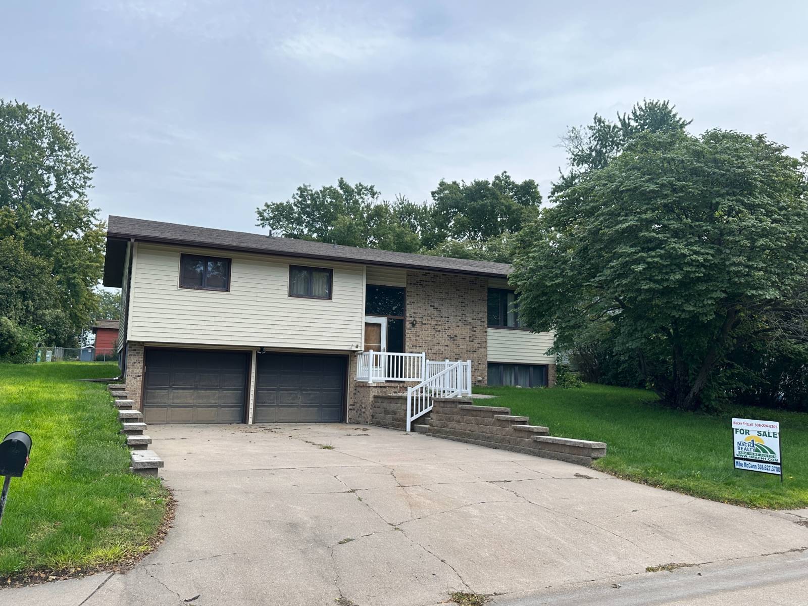 4011 Fairacres Mach1 Realty