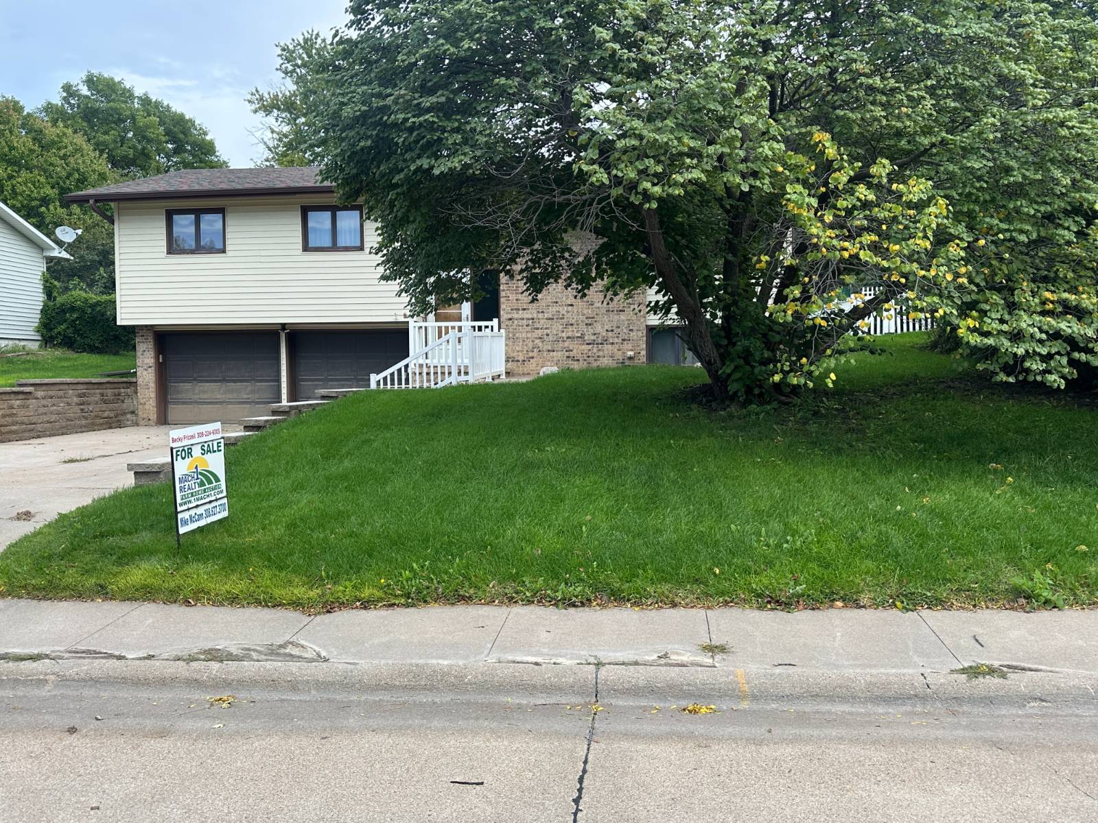 4011 Fairacres Mach1 Realty