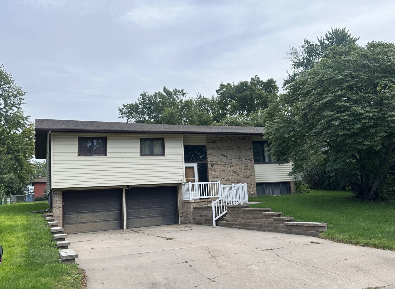 4011 Fairacres Mach1 Realty