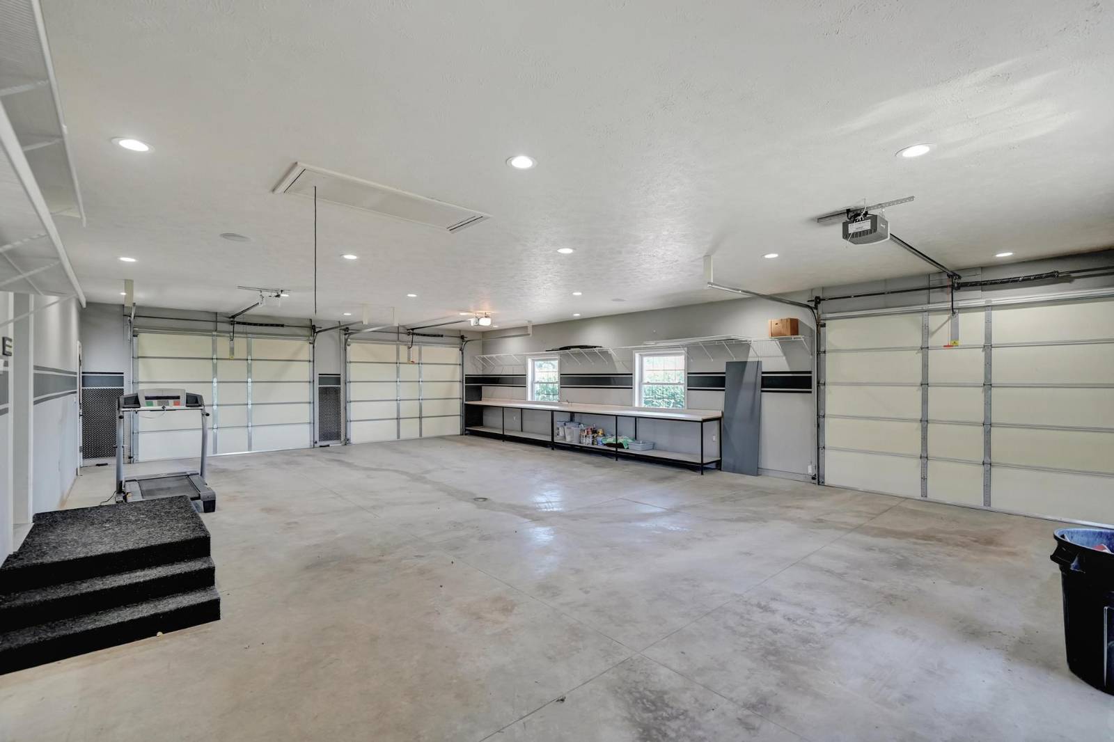 Photo 18 of 60 of home listing at 53872 863 Road, Plainview, NE 68769