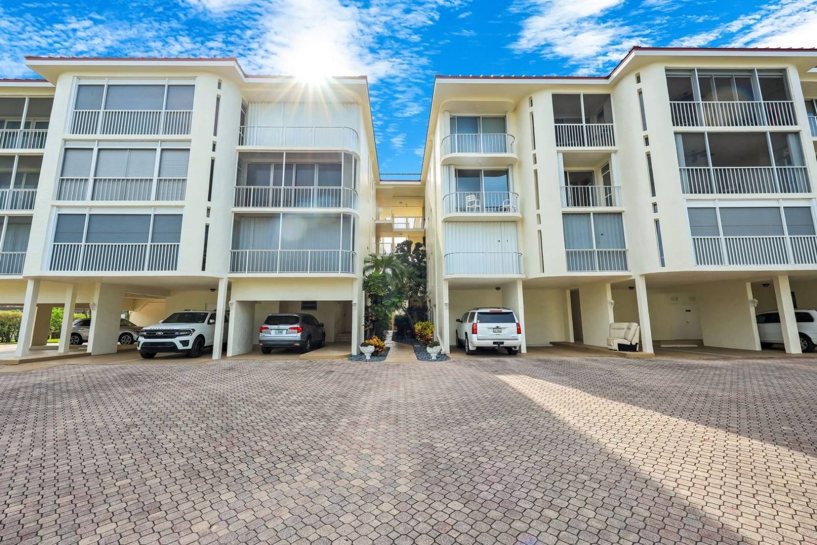 848 Collier Ct, #304, Marco Island, FL 34145