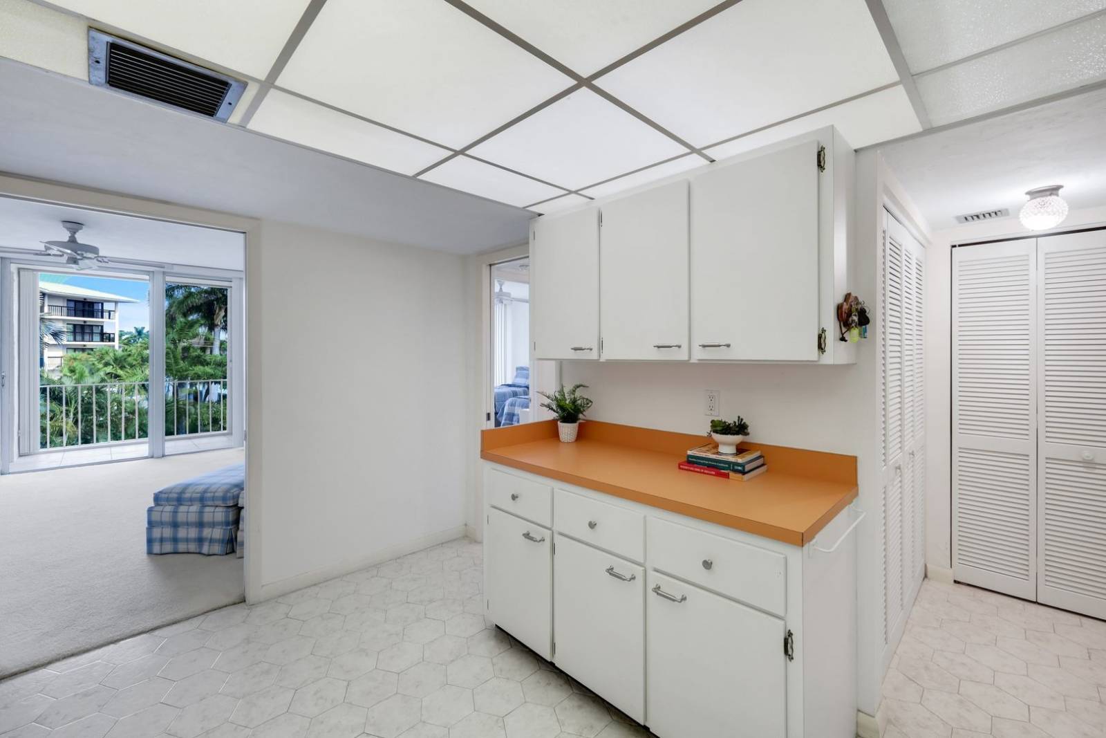 848 Collier Ct, #304, Marco Island, FL 34145