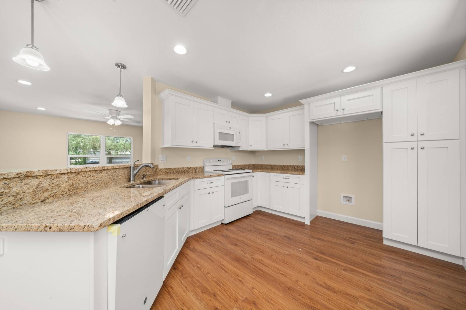 1913 N Iroquois Rd, AVON PARK, FL 33825