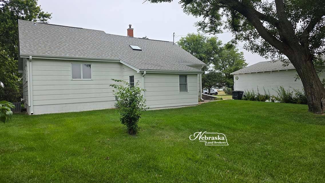 Photo 4 of 38 of home listing at 305 North Garrison, Wallace, NE 69169