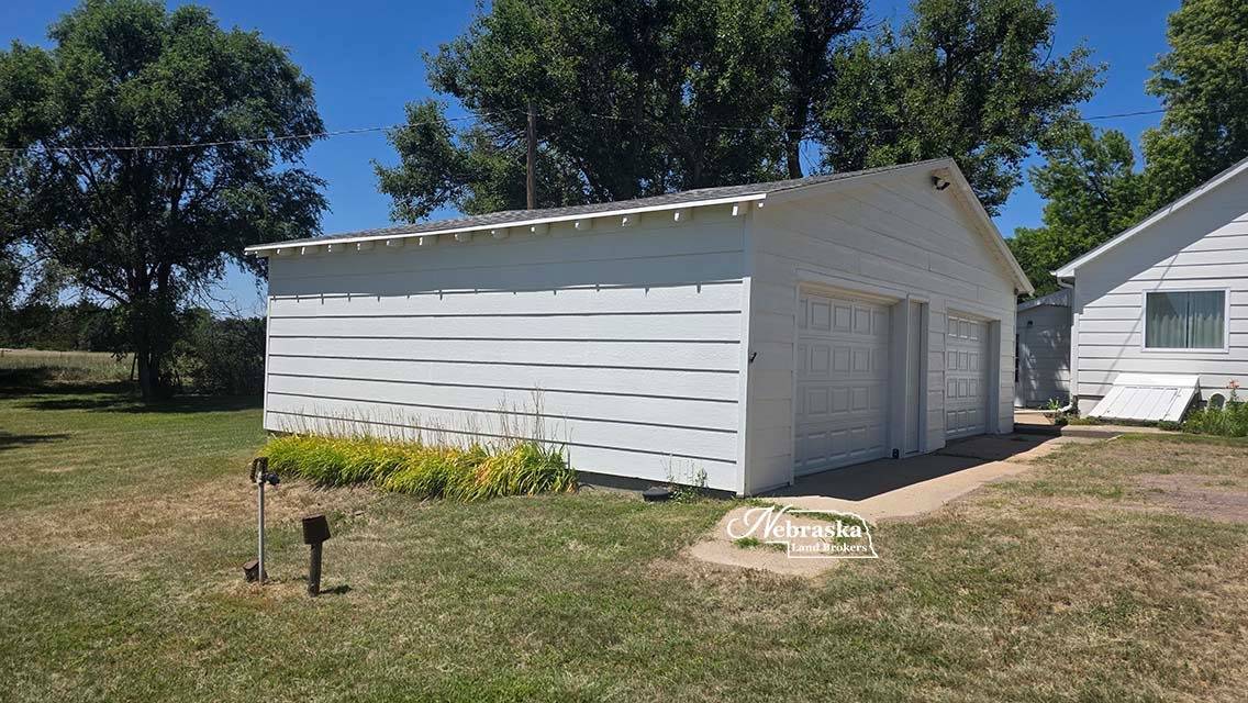 Photo 11 of 38 of home listing at 305 North Garrison, Wallace, NE 69169