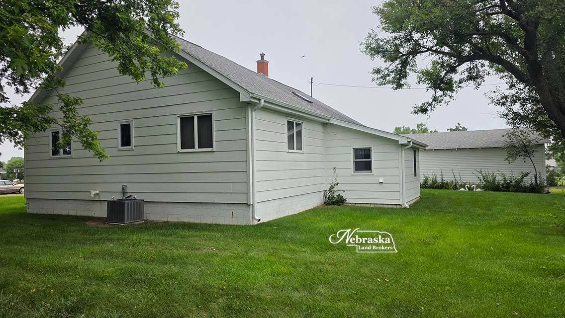 Photo 5 of 38 of home listing at 305 North Garrison, Wallace, NE 69169