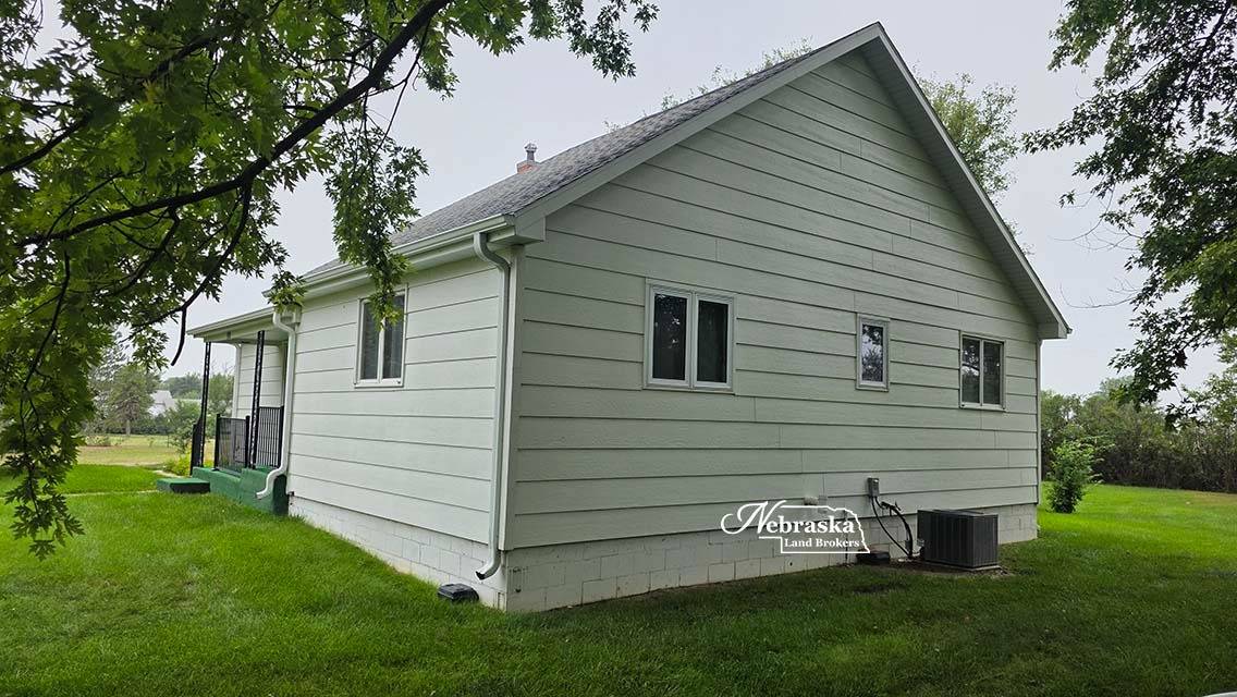 Photo 6 of 38 of home listing at 305 North Garrison, Wallace, NE 69169