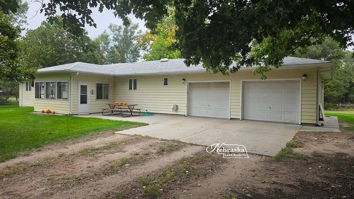 Photo 13 of 56 of farm or ranch property listing at 1365 N Wild Rose Road, Hershey, NE 69143