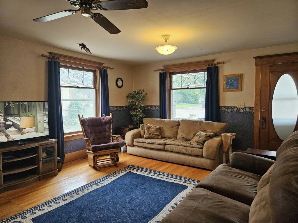 Photo 5 of 39 of home listing at 228 Reed Street, Crawford, NE 69339