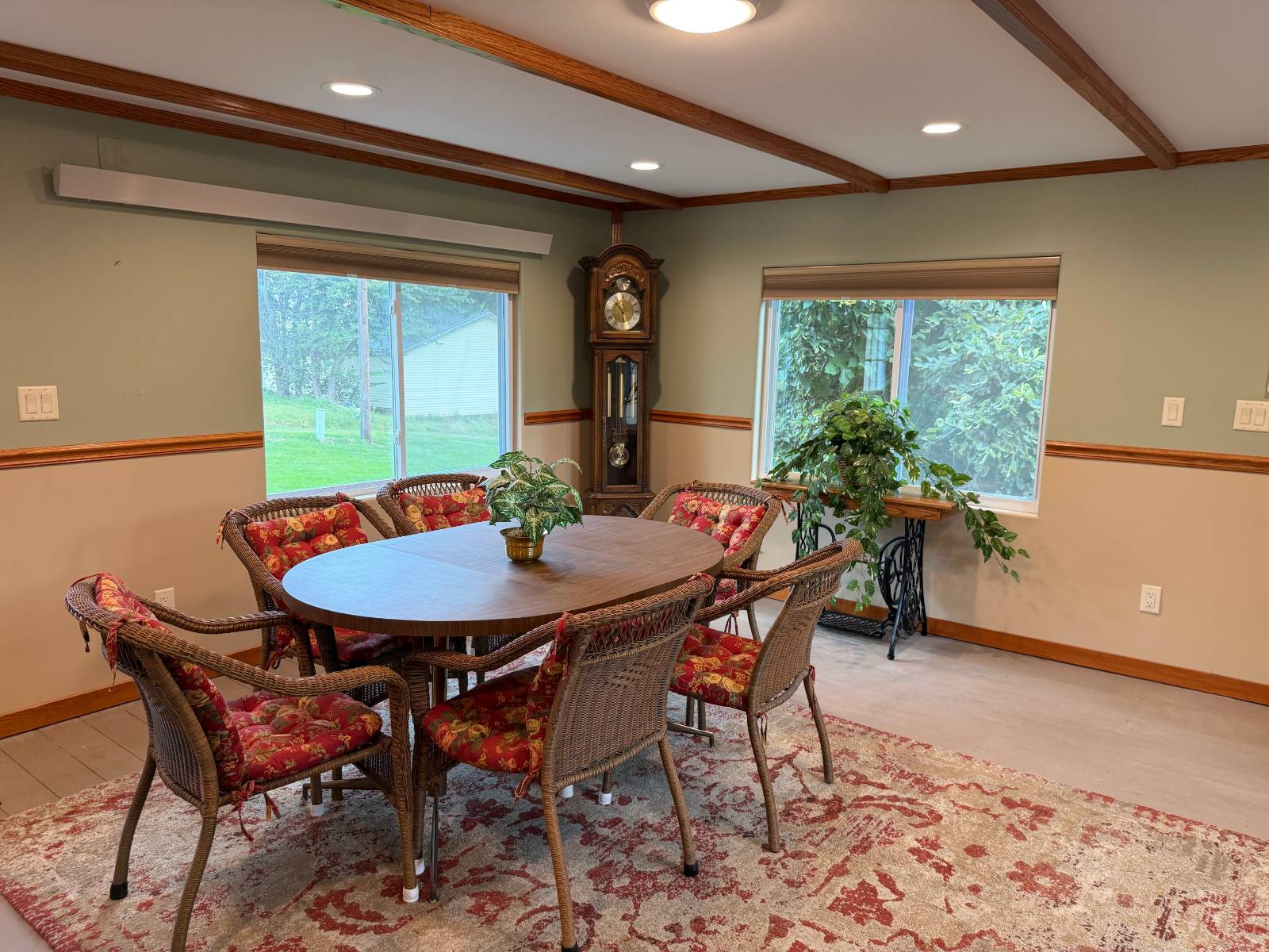 Photo 22 of 51 of home listing at 736 N H, Broken Bow, NE 68822