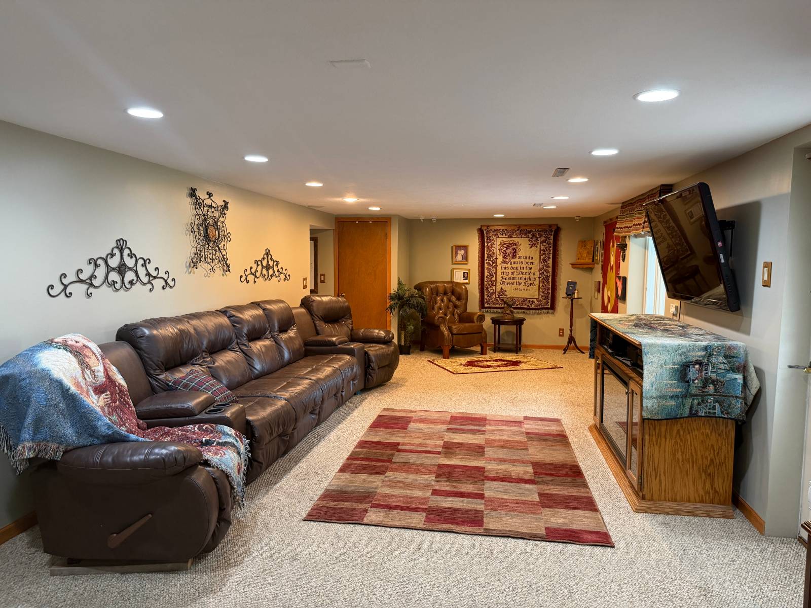 Photo 38 of 51 of home listing at 736 N H, Broken Bow, NE 68822
