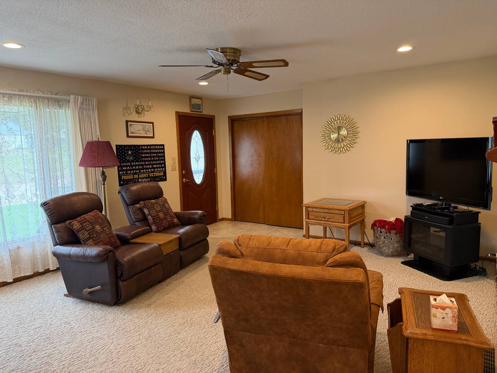 Photo 2 of 51 of home listing at 736 N H, Broken Bow, NE 68822