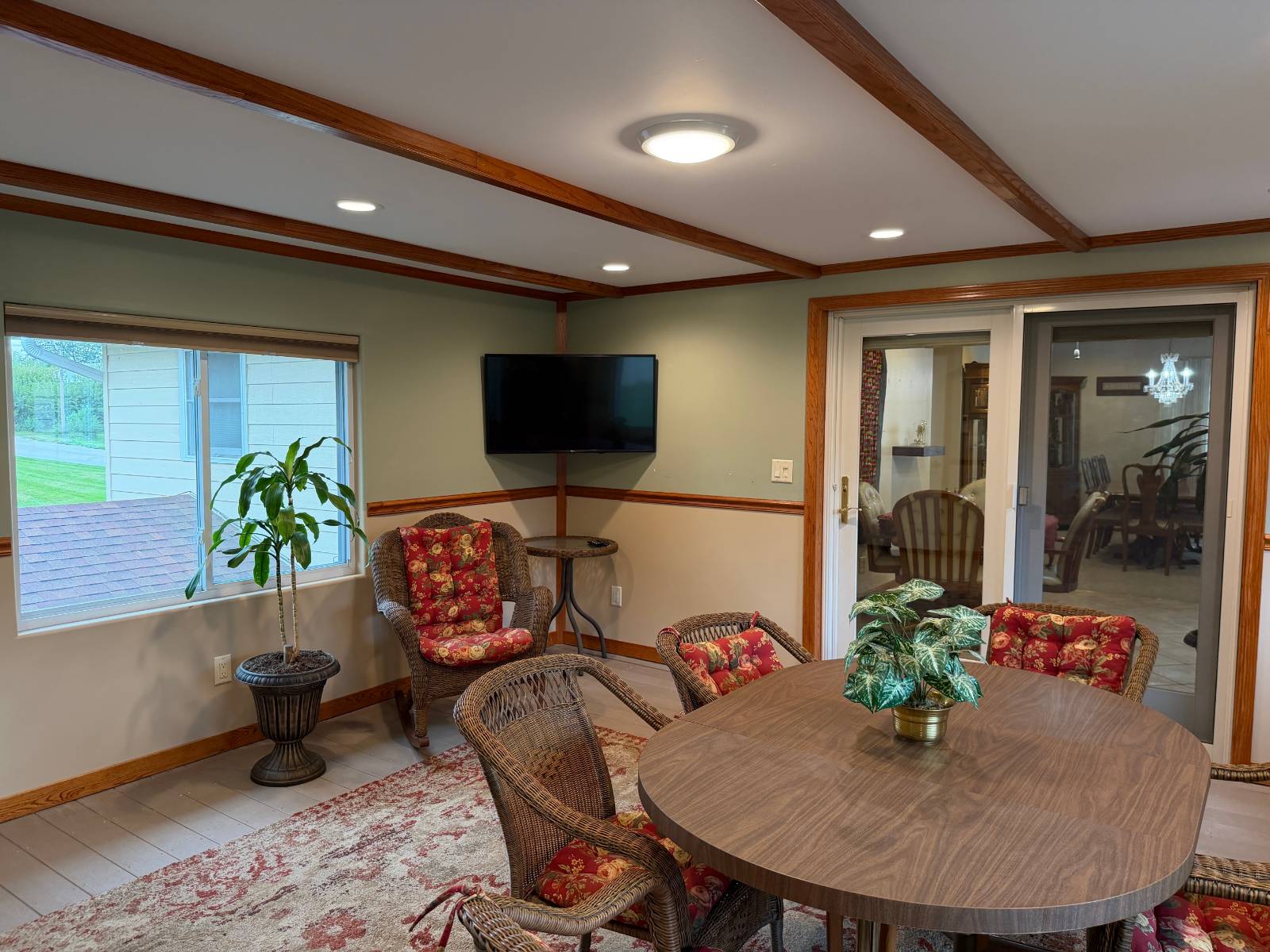 Photo 23 of 51 of home listing at 736 N H, Broken Bow, NE 68822