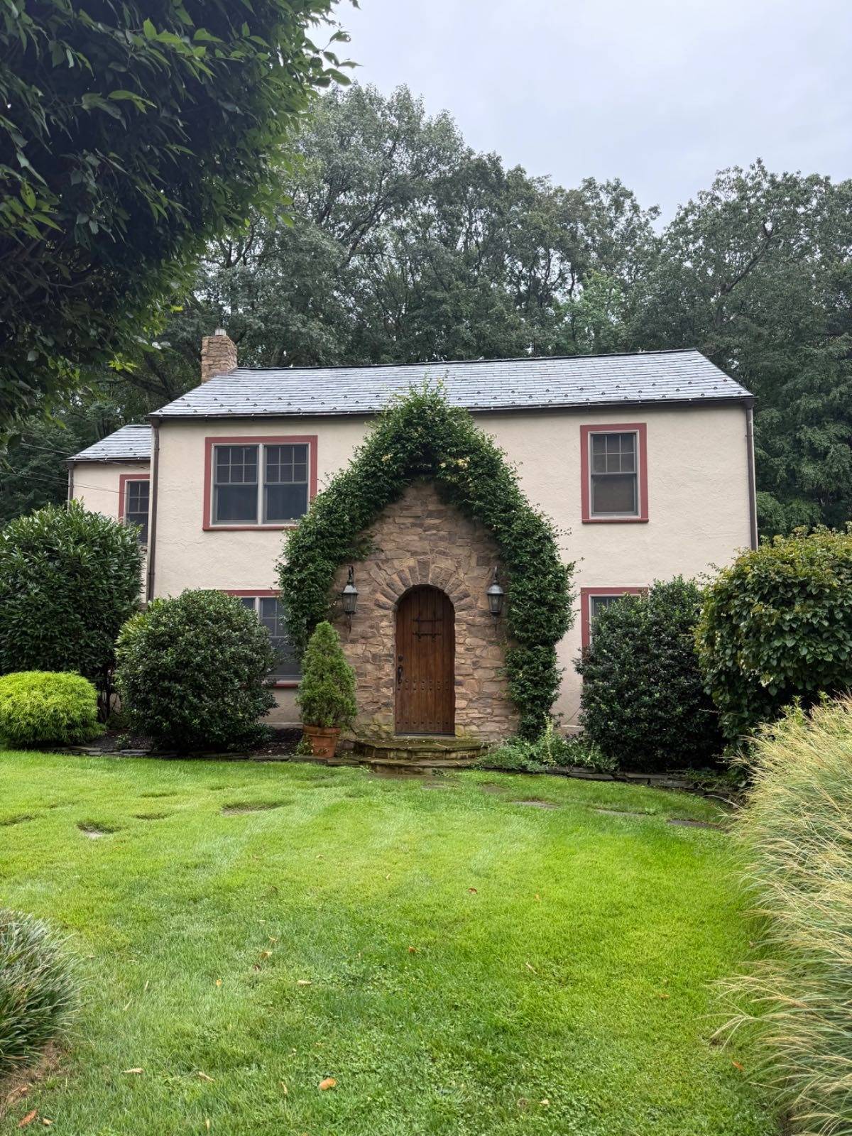 112 Abbott Dr