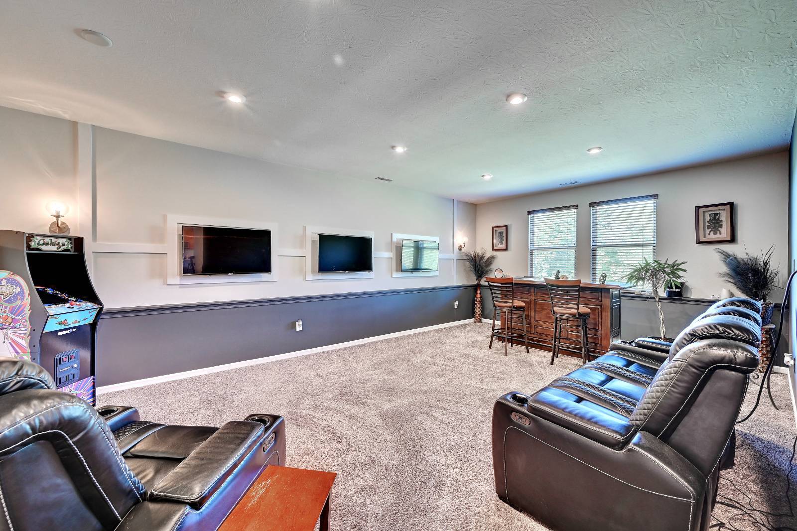 10081 Barronne St.