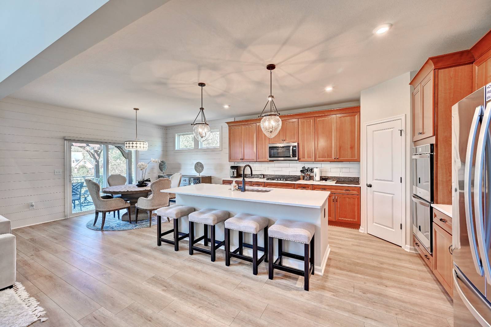 10081 Barronne St.