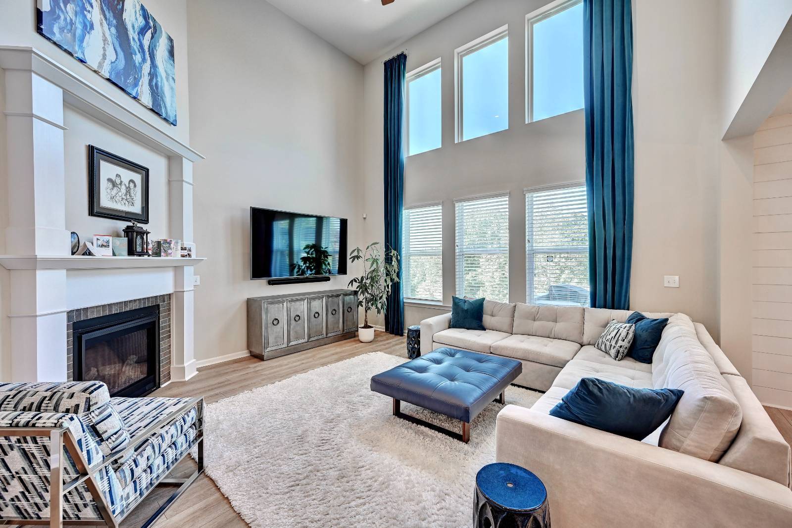 10081 Barronne St.
