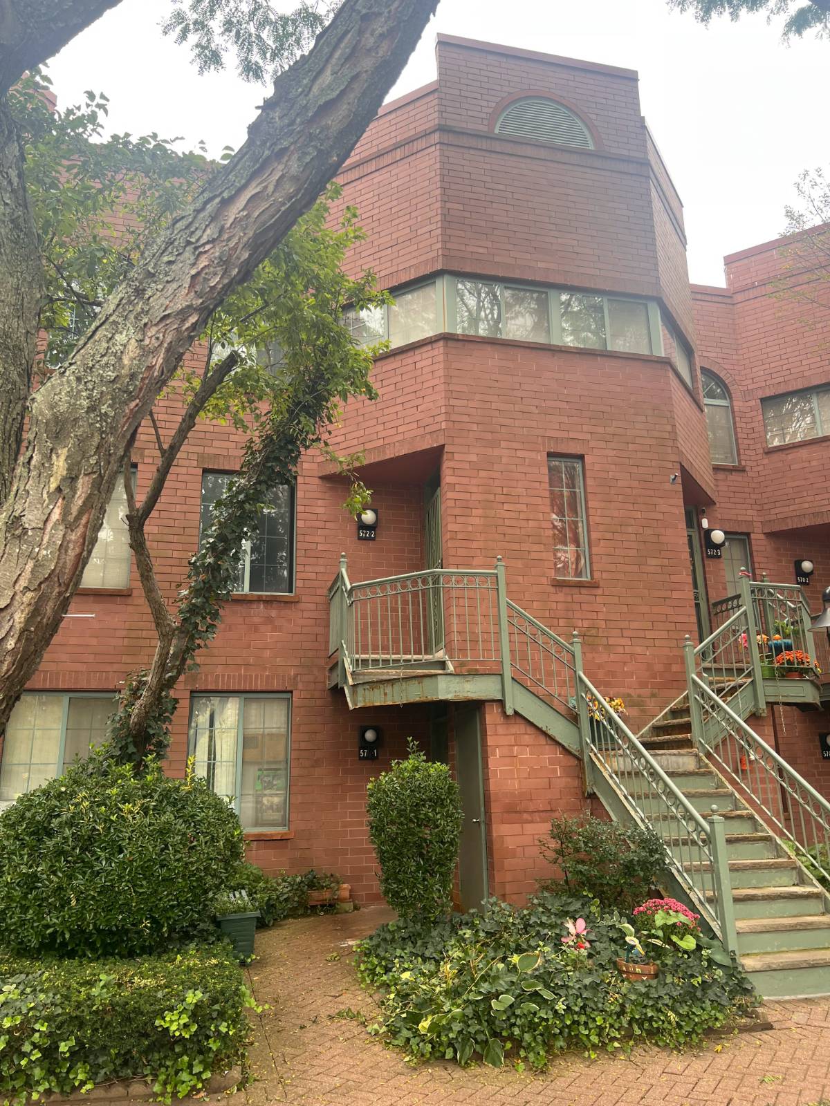 570-2 Louisiana Avenue, #2