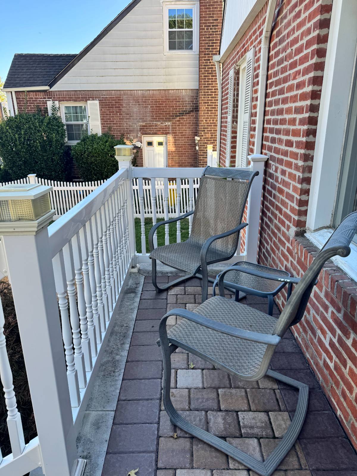 4 Firethorne Ln
