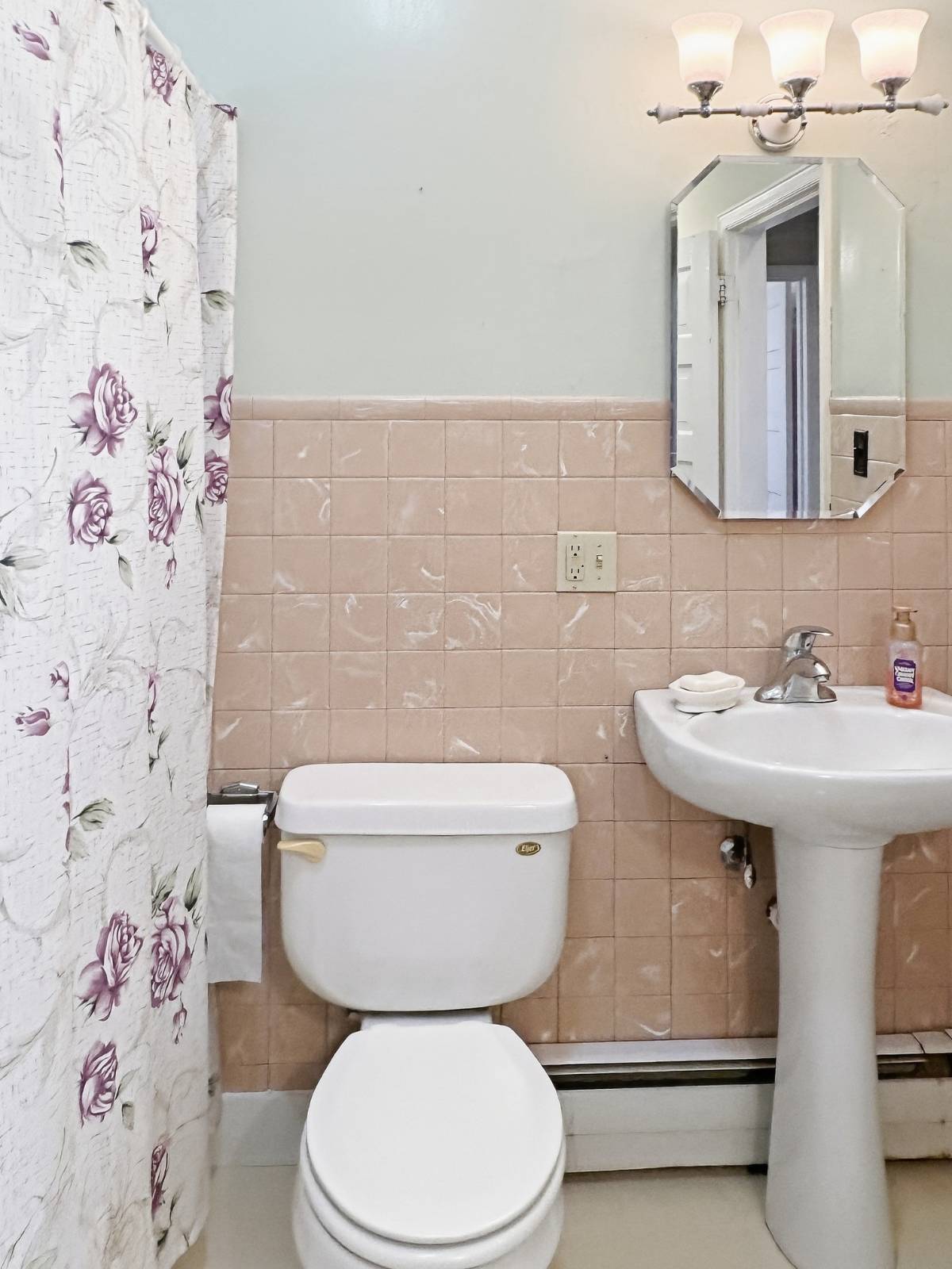 Photo 12 of 21 of home listing at 927 S 2nd street, Albion, NE 68620