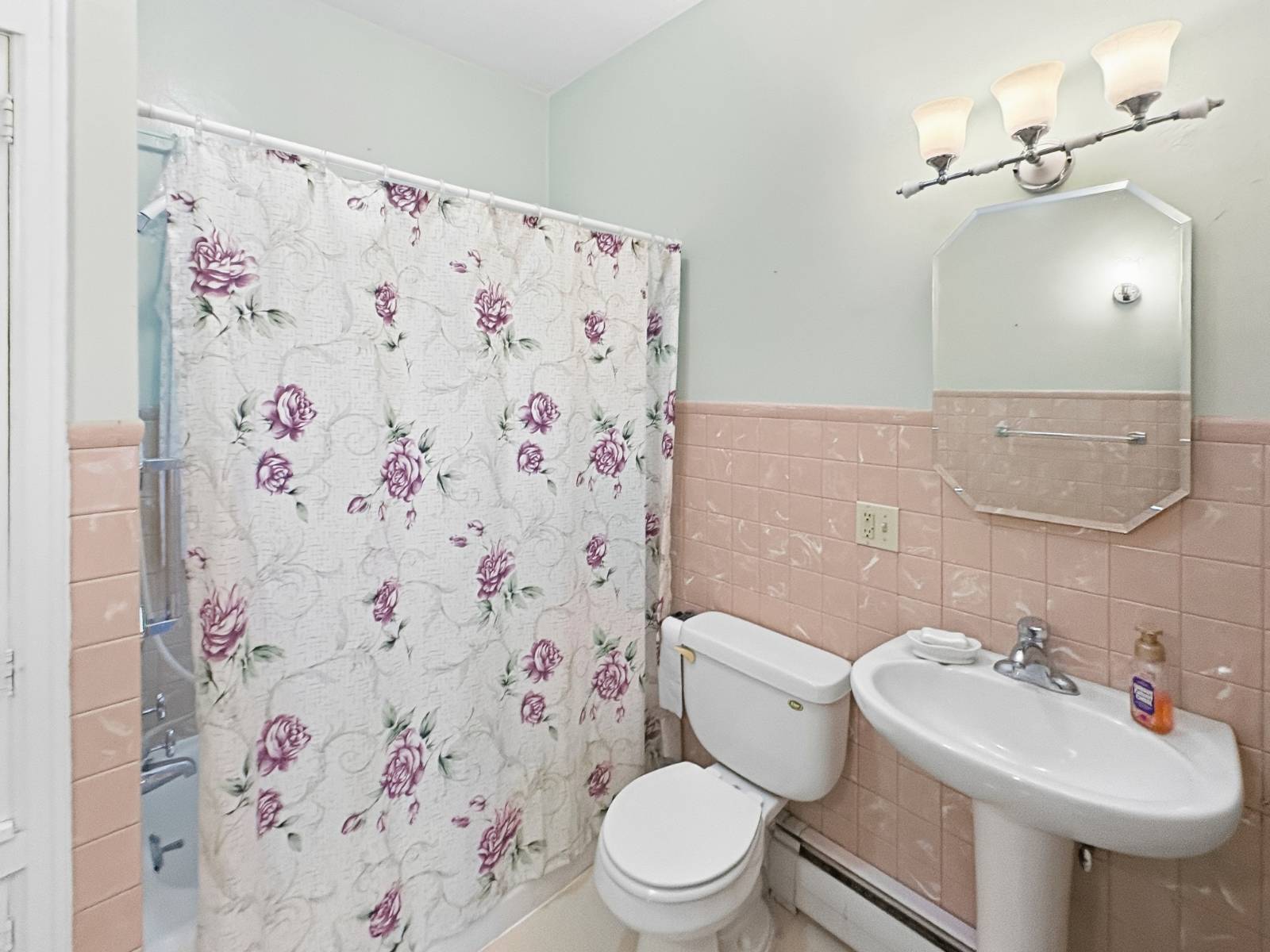 Photo 11 of 21 of home listing at 927 S 2nd street, Albion, NE 68620
