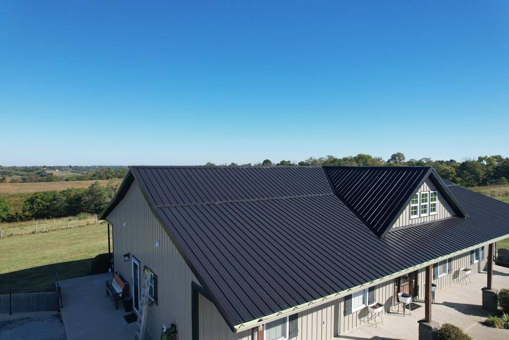 273 South Bluegrass Rd