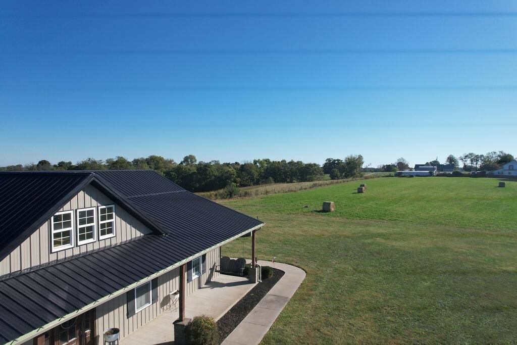 273 South Bluegrass Rd