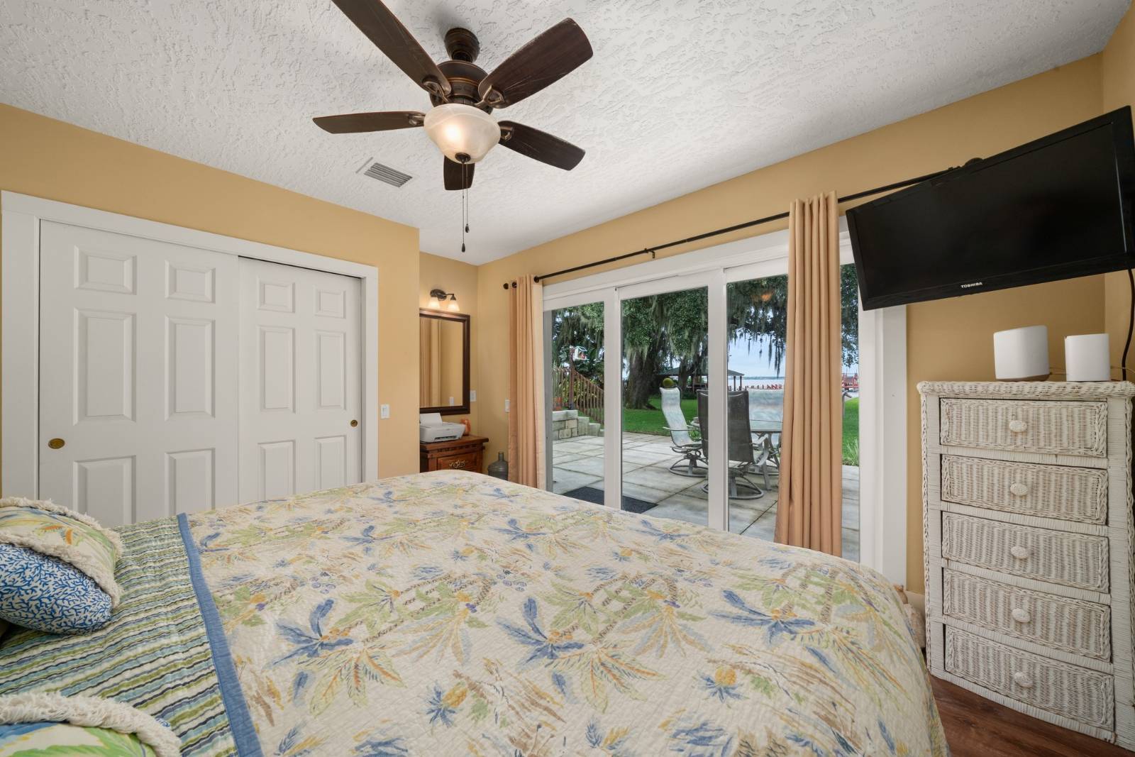 1209 Lakeview Dr, Sebring, FL 33870