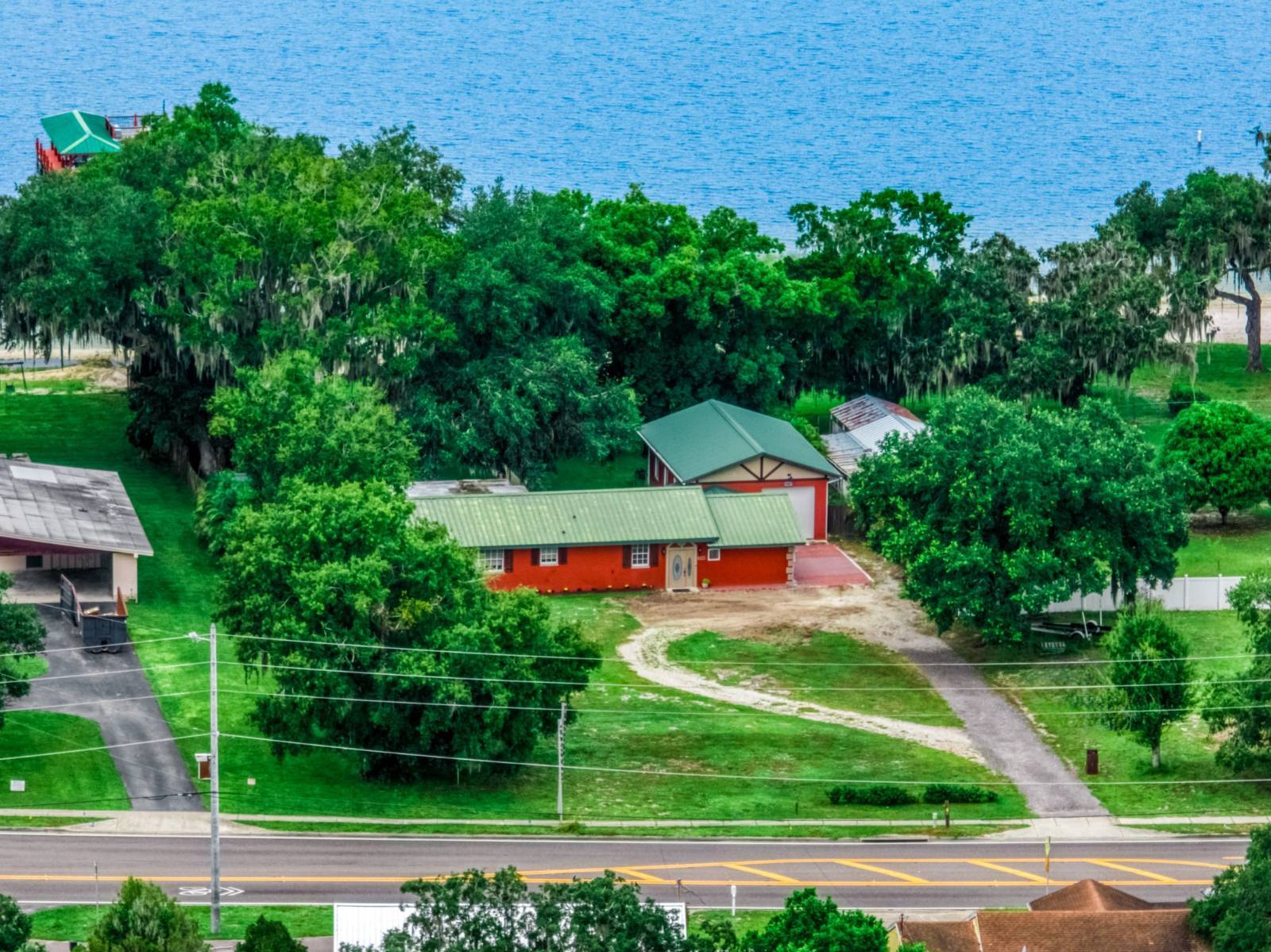 1209 Lakeview Dr, Sebring, FL 33870