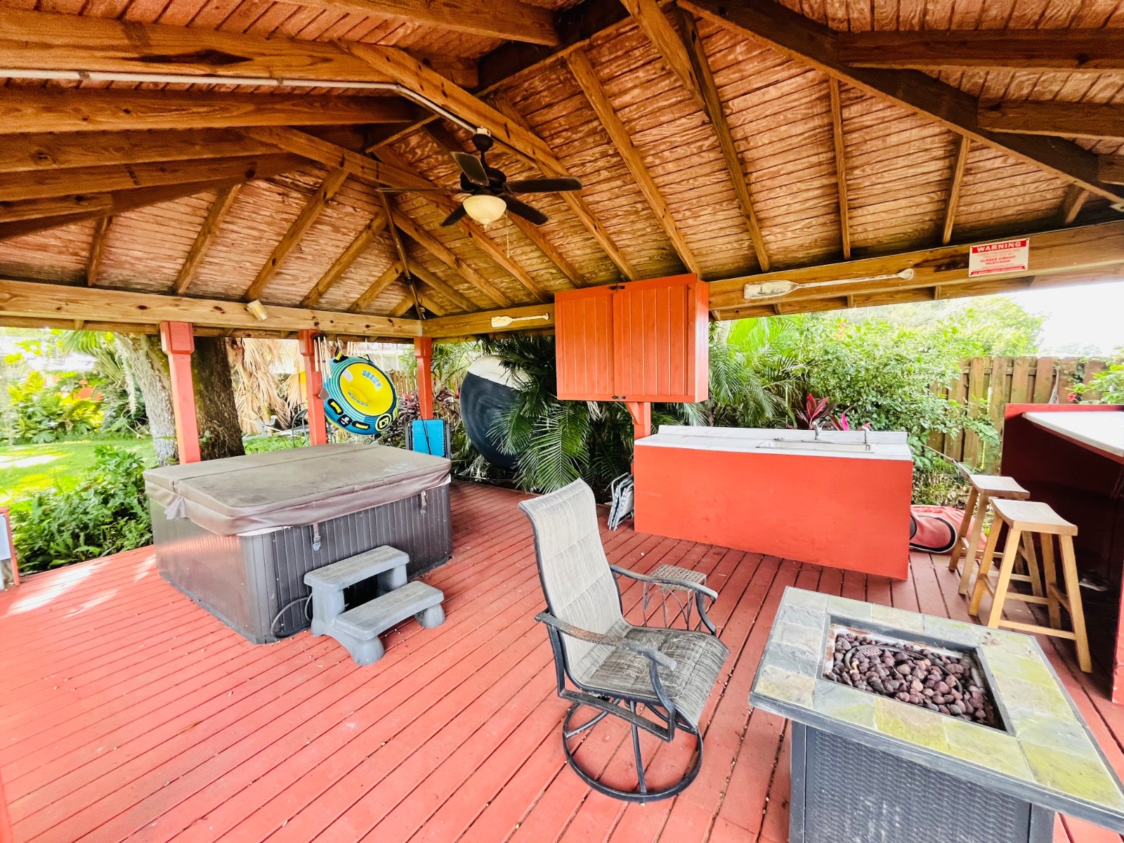 1209 Lakeview Dr, Sebring, FL 33870
