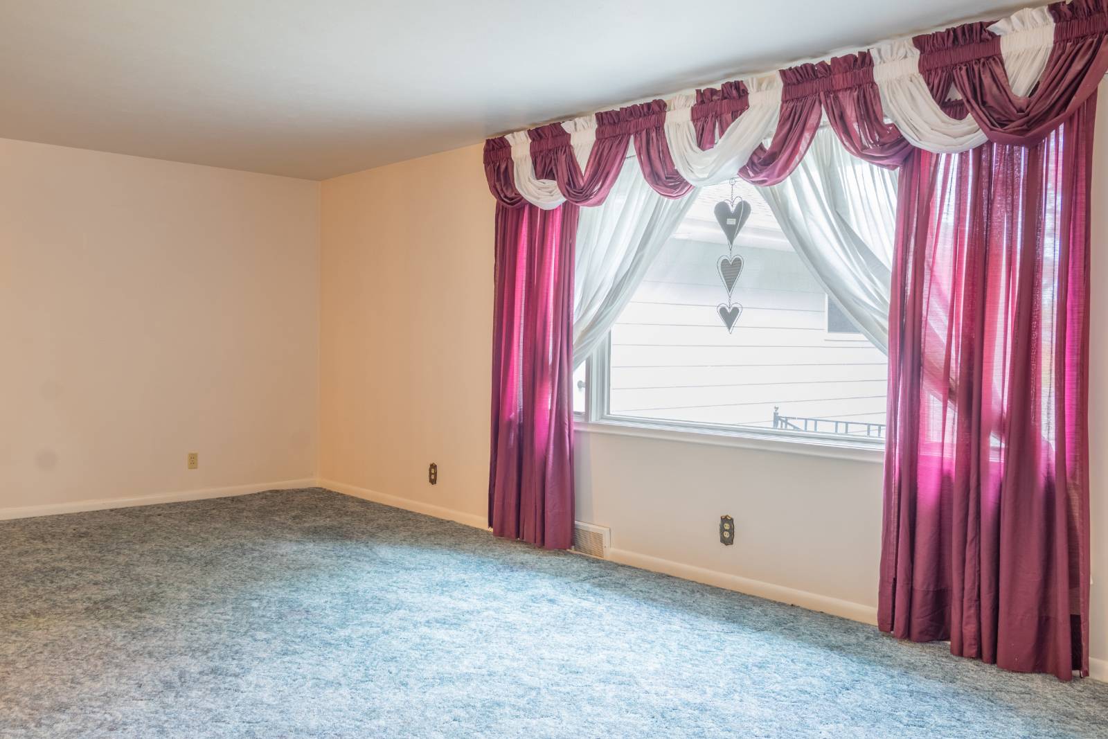Photo 33 of 60 of home listing at 1428 Emerson, Alliance, NE 69301