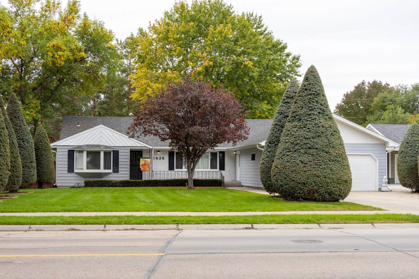 Photo 4 of 60 of home listing at 1428 Emerson, Alliance, NE 69301
