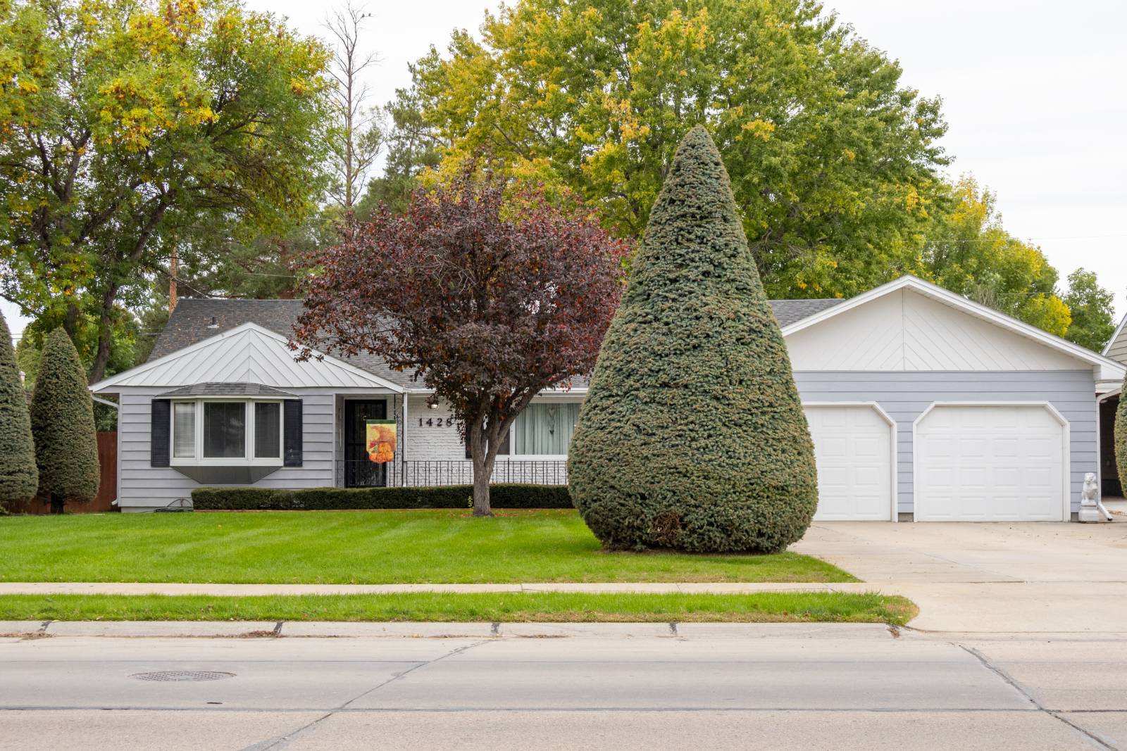 Photo 3 of 60 of home listing at 1428 Emerson, Alliance, NE 69301