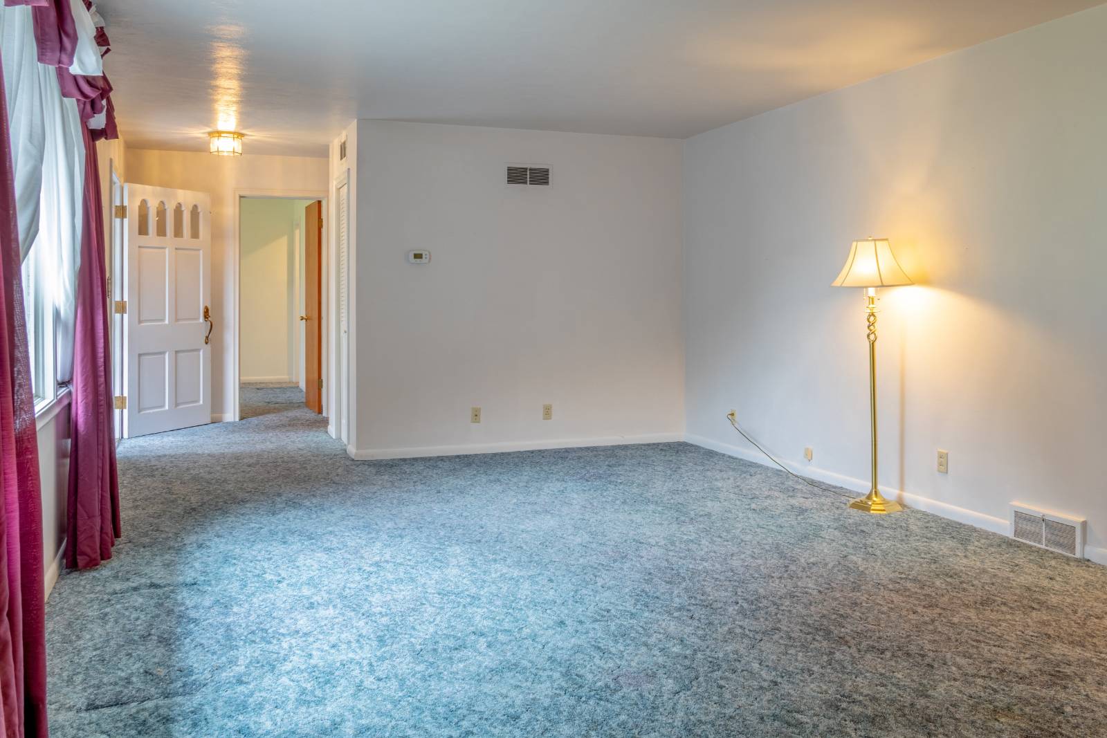 Photo 34 of 60 of home listing at 1428 Emerson, Alliance, NE 69301