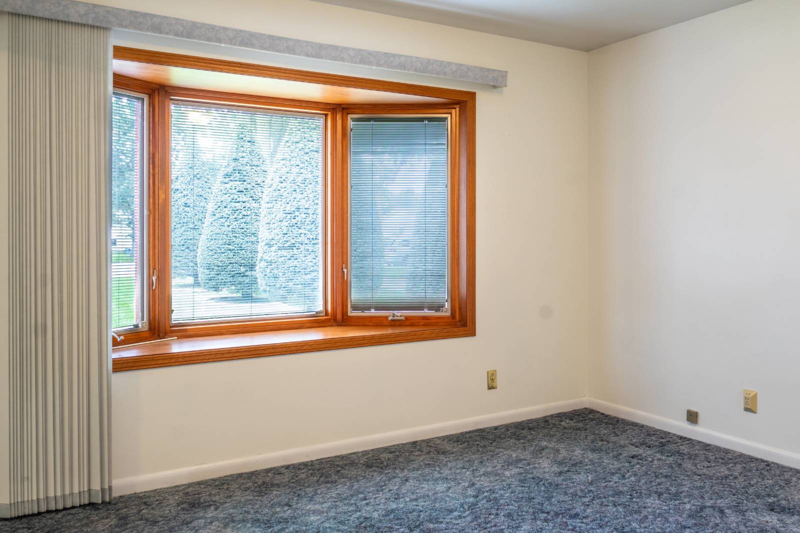 Photo 38 of 60 of home listing at 1428 Emerson, Alliance, NE 69301