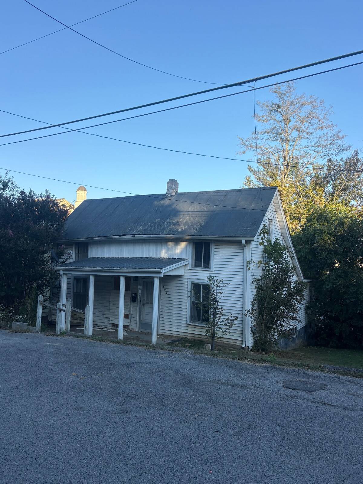 106 s second st