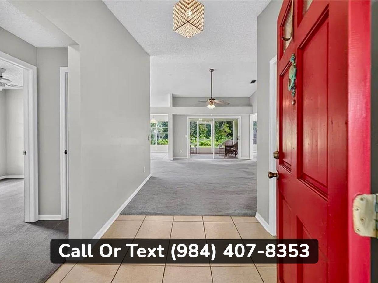 1004 Hardwood Dr, Valrico, FL 33596
