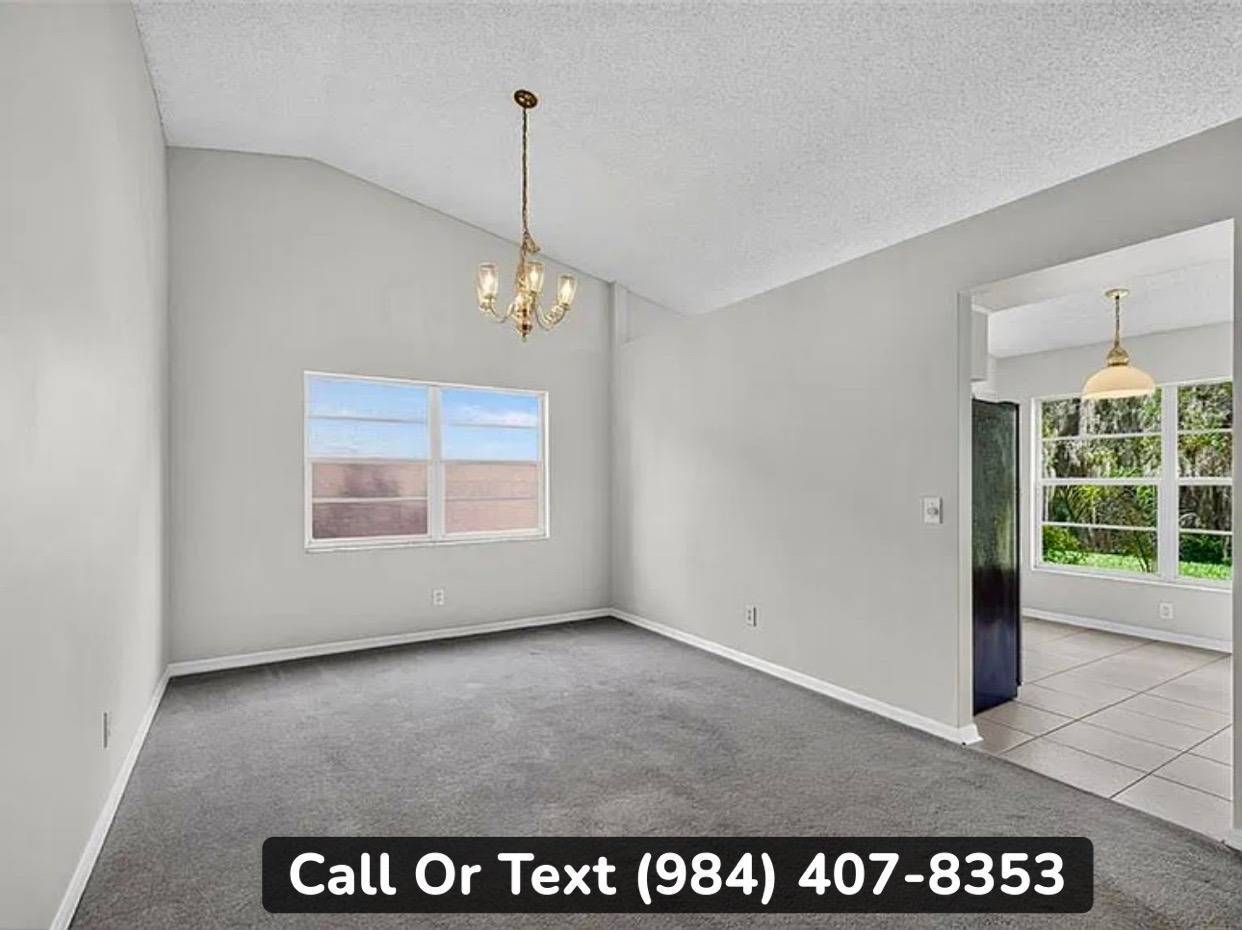 1004 Hardwood Dr, Valrico, FL 33596