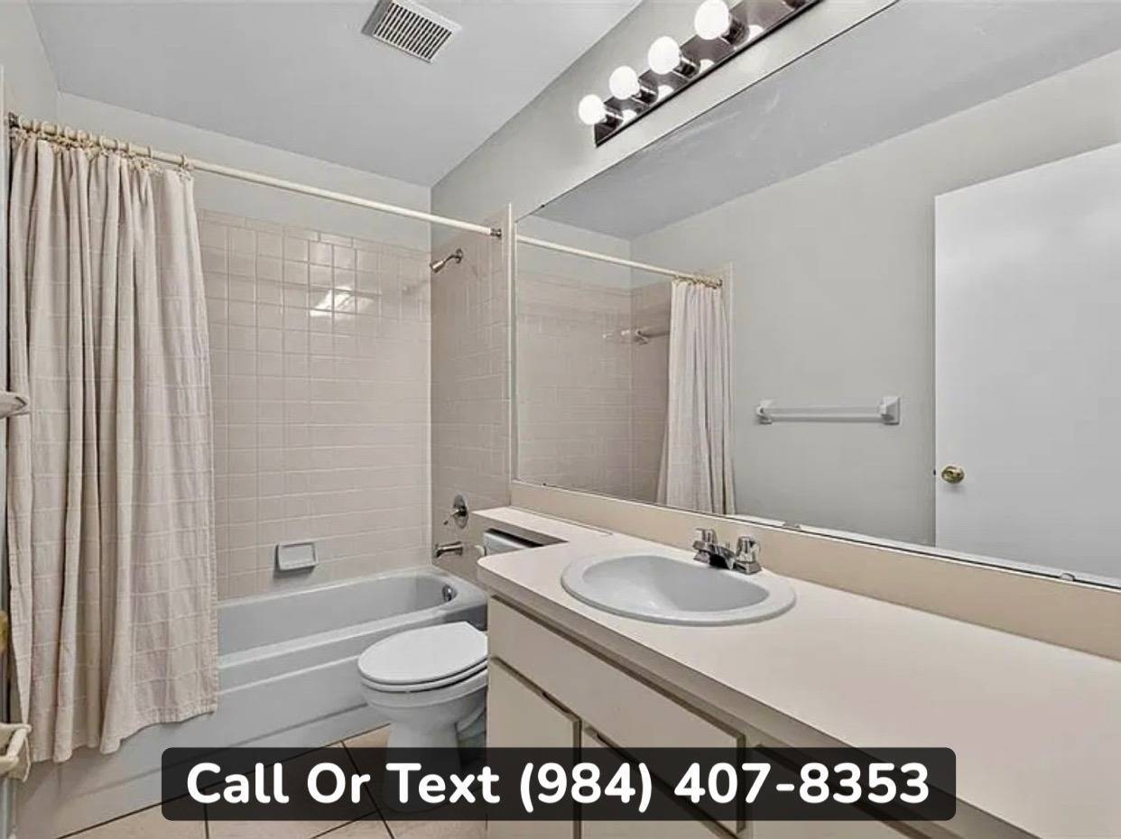 1004 Hardwood Dr, Valrico, FL 33596