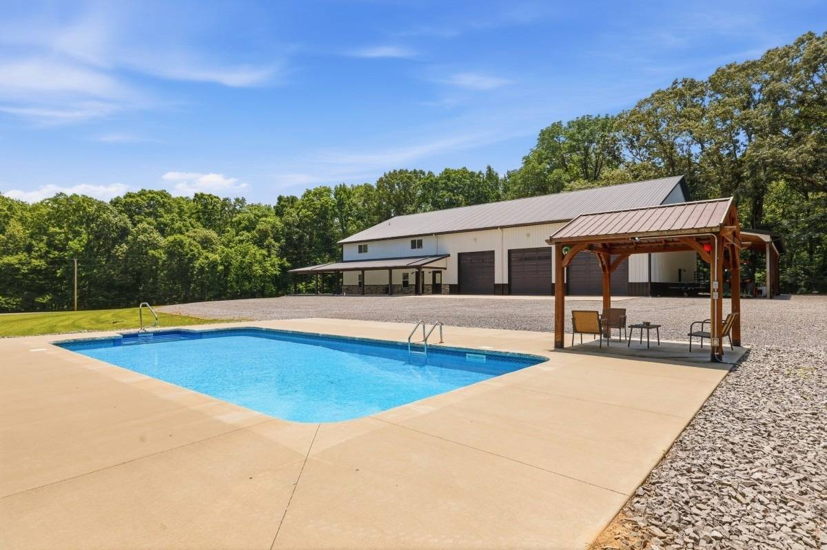 5279 State Line Road East