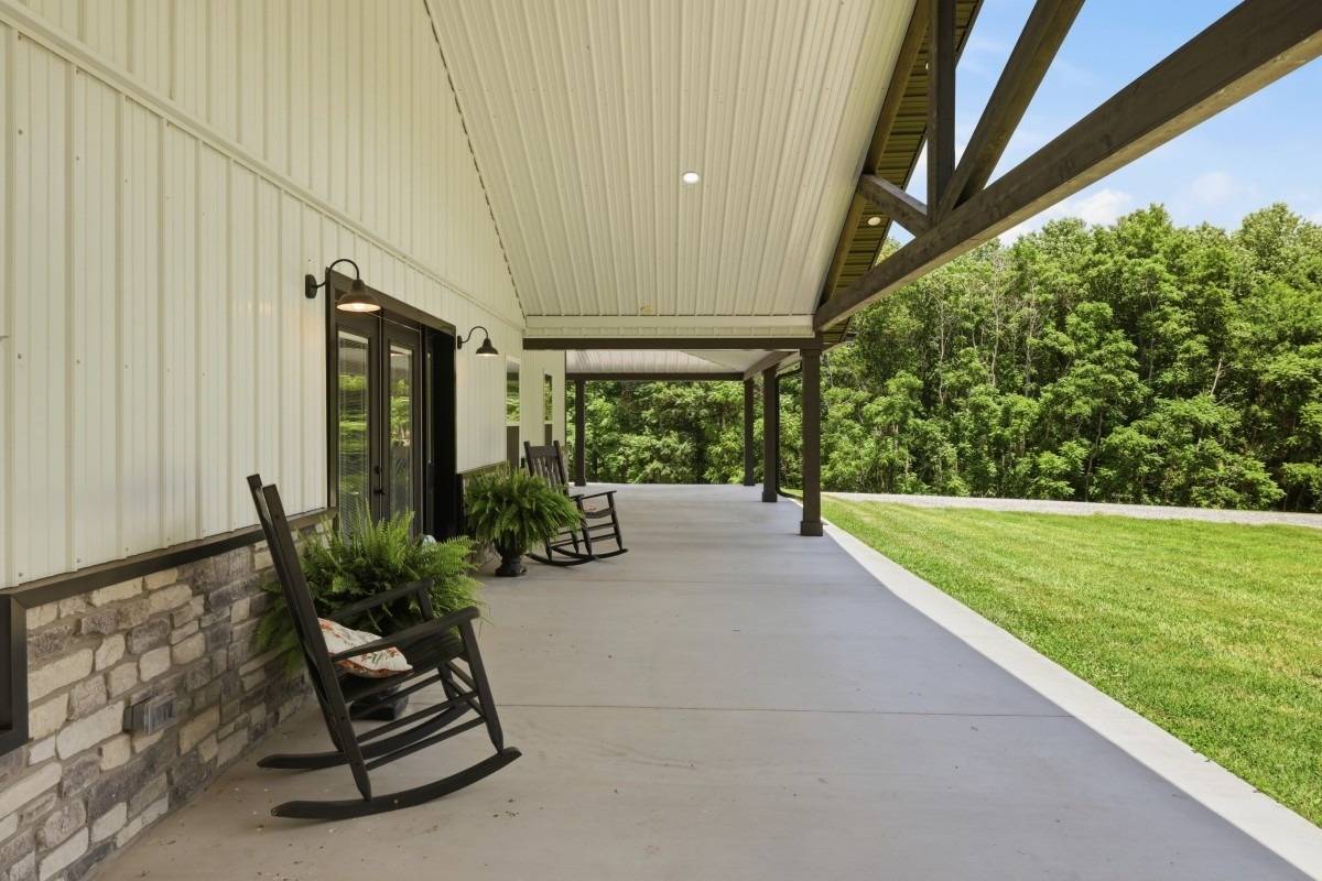 5279 State Line Road East